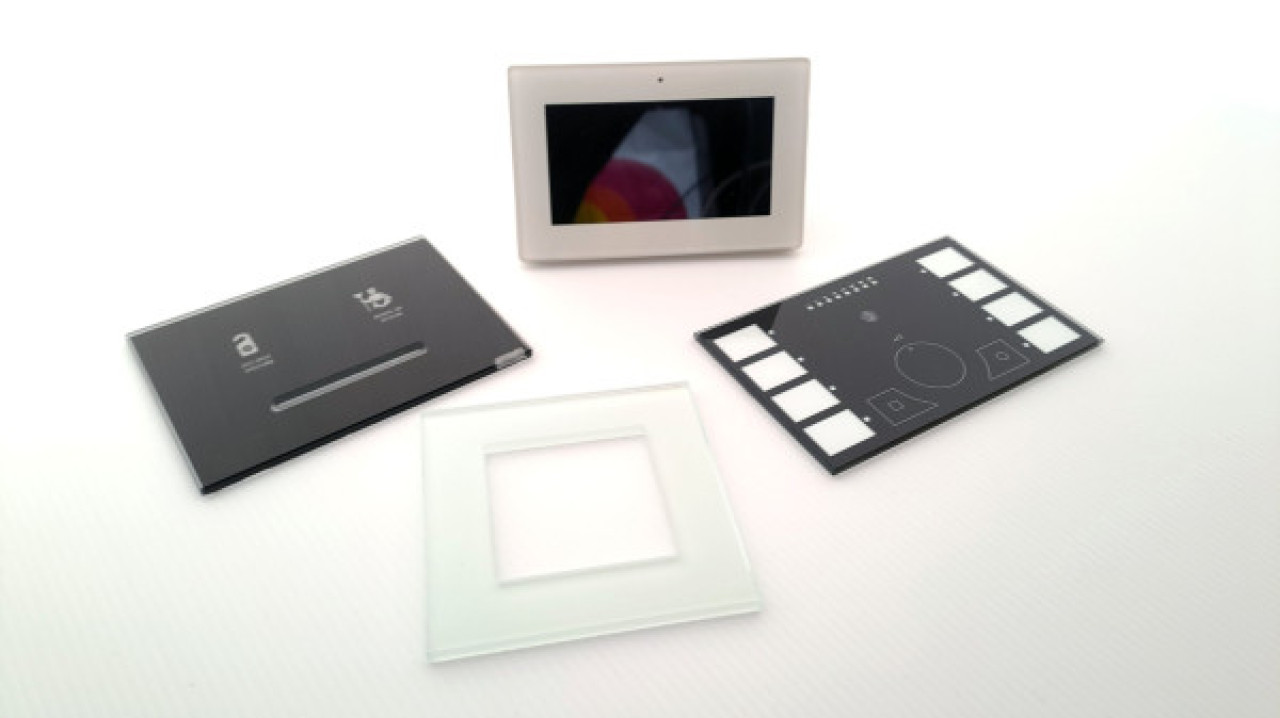 Placche per interruttori e domotica